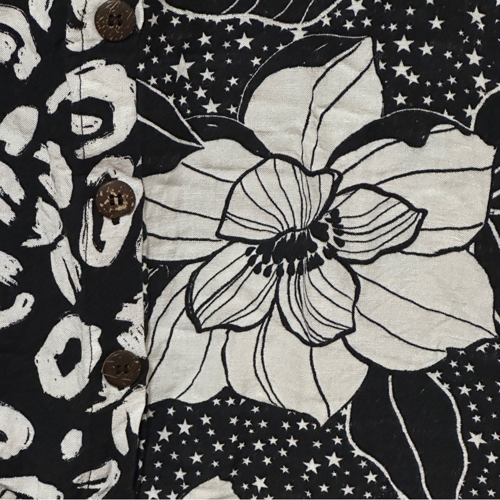 Farm Rio for Anthropologie Button Down Print Black White Surf Shirt Size Small - Picture 5 of 13